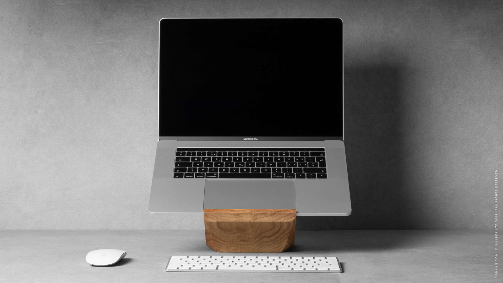 Yohann MacBook Stand Eiche Holz
