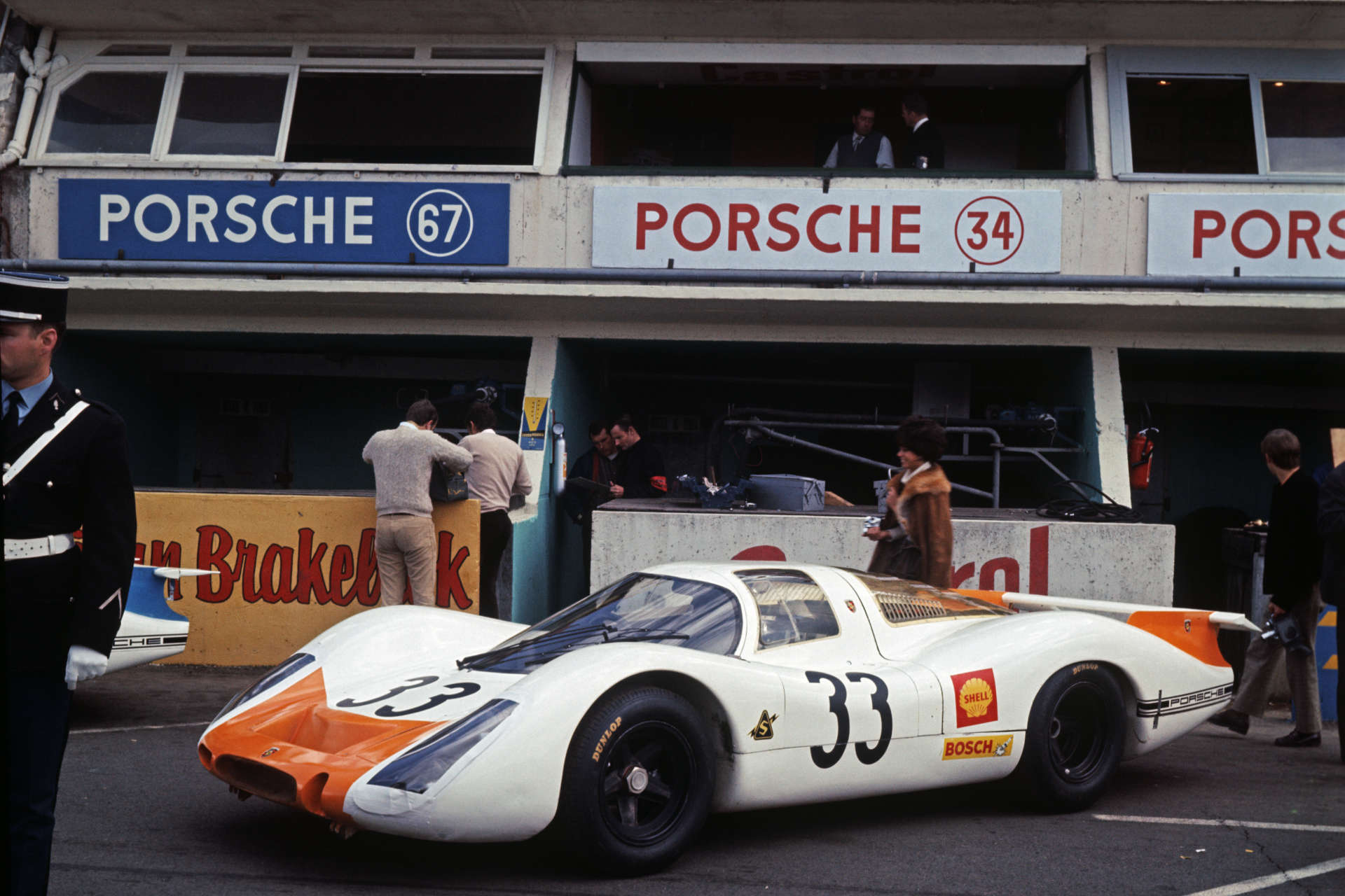 Le Mans Porsche 908